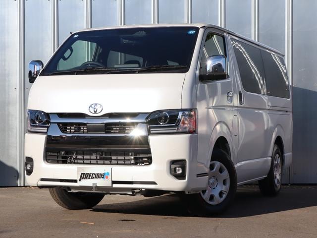Toyota HIACE VAN 2026 — фото автомобиля