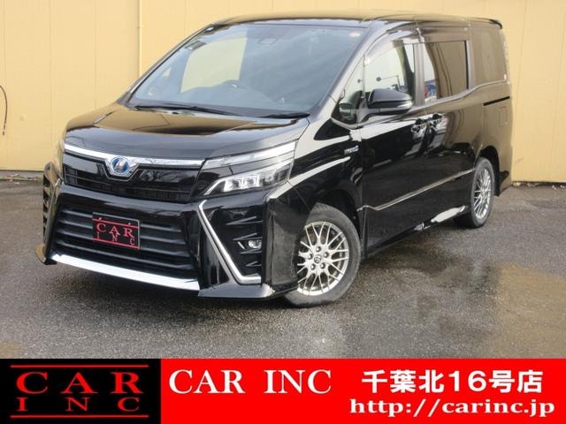 Toyota VOXY 2018 — фото автомобиля 1