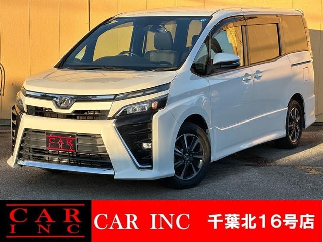 Toyota VOXY 2018 — фото автомобиля 1