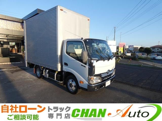Hino DUTRO 2015 — фото автомобиля 1