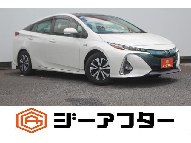 Toyota PRIUS PHV 2019 — фото автомобиля