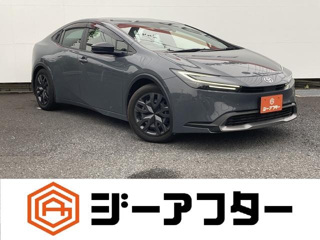 Toyota PRIUS 2023 — фото автомобиля 1