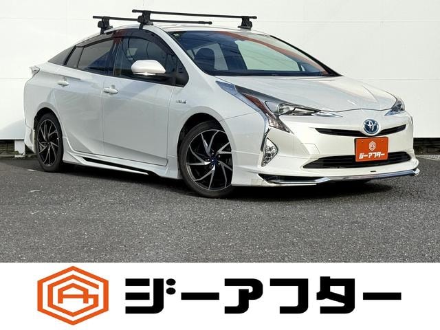 Toyota PRIUS 2016 — фото автомобиля 1