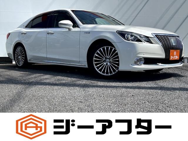 Toyota CROWN MAJESTA 2013 — фото автомобиля