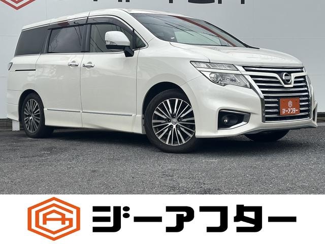 Nissan ELGRAND 2014 — фото автомобиля 1