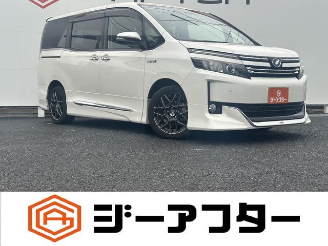 Toyota VOXY 2014 — фото автомобиля 1