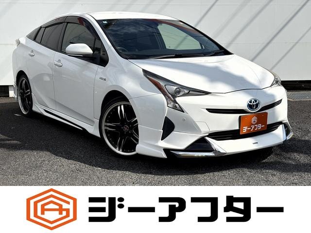 Toyota PRIUS 2016 — фото автомобиля 1