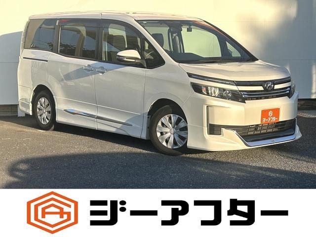 Toyota VOXY 2015 — фото автомобиля 1