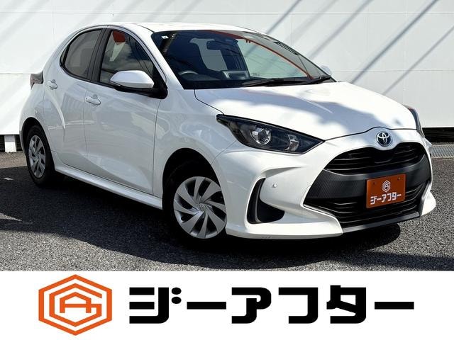 Toyota YARIS 2021 — фото автомобиля