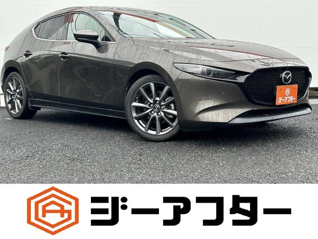 Mazda 3 FASTBACK 2019 — фото автомобиля