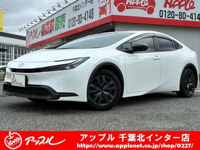 Toyota PRIUS 2023 — фото автомобиля 1