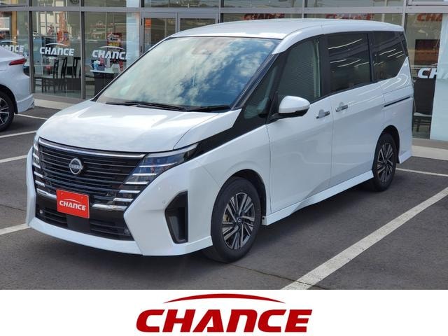 Nissan SERENA 2023 — фото автомобиля 1