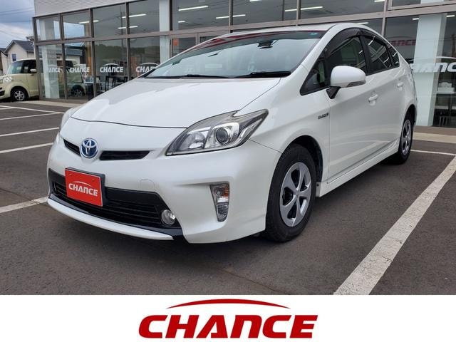 Toyota PRIUS 2015 — фото автомобиля 1
