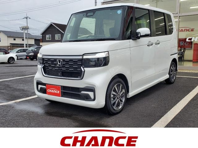 Honda N-BOX 2025 — фото автомобиля 1