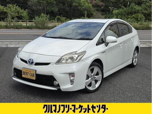 Toyota PRIUS 2014 — фото автомобиля