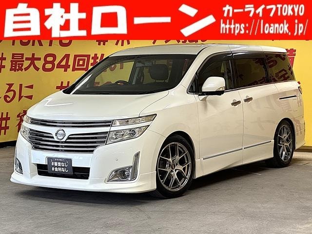 Nissan ELGRAND 2010 — фото автомобиля 1