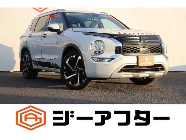 Mitsubishi OUTLANDER PHEV 2022 — фото автомобиля 1