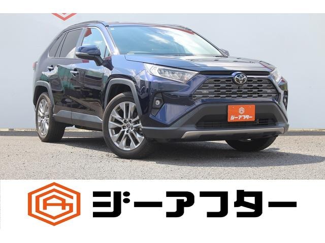 Toyota RAV4 2023 — фото автомобиля