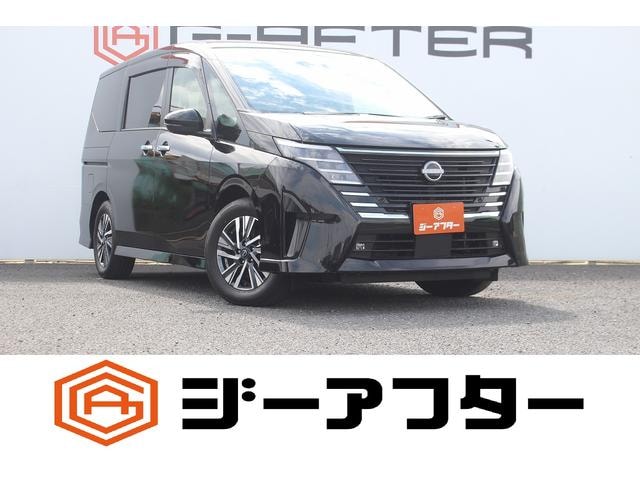 Nissan SERENA 2023 — фото автомобиля 1
