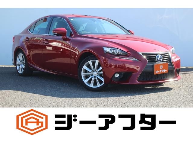 Lexus IS 2015 — фото автомобиля 1
