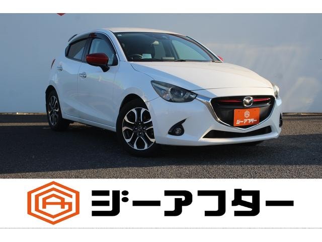 Mazda DEMIO 2016 — фото автомобиля 1