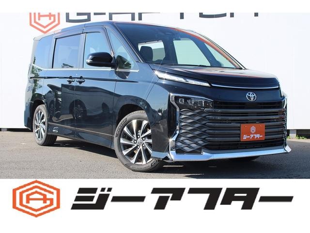 Toyota VOXY 2022 — фото автомобиля 1