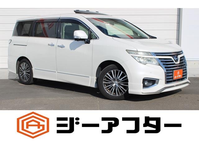 Nissan ELGRAND 2014 — фото автомобиля 1
