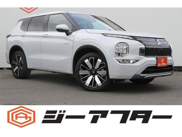 Mitsubishi OUTLANDER PHEV 2024 — фото автомобиля 1