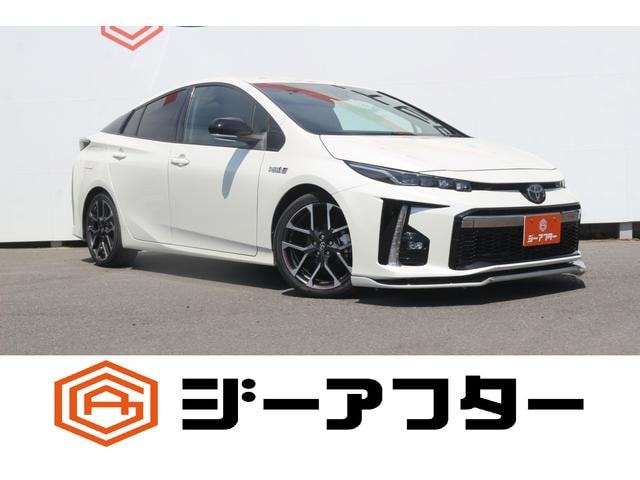 Toyota PRIUS PHV 2017 — фото автомобиля 1