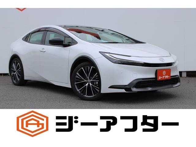 Toyota PRIUS 2023 — фото автомобиля 1