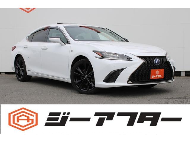 Lexus ES 2021 — фото автомобиля 1