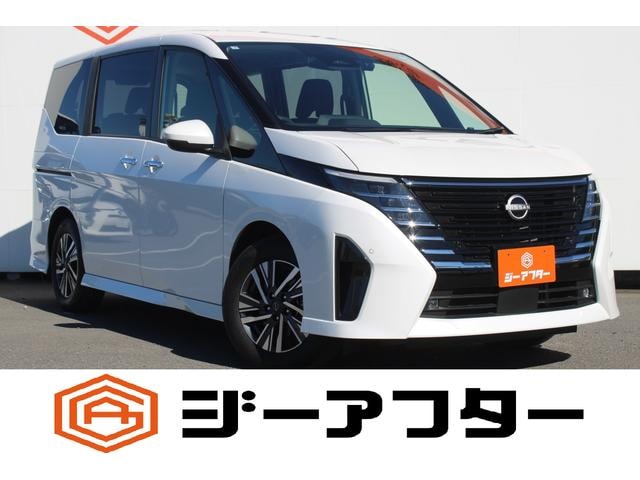 Nissan SERENA 2026 — фото автомобиля