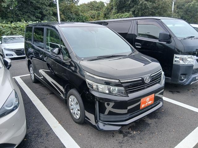 Toyota VOXY 2016 — фото автомобиля