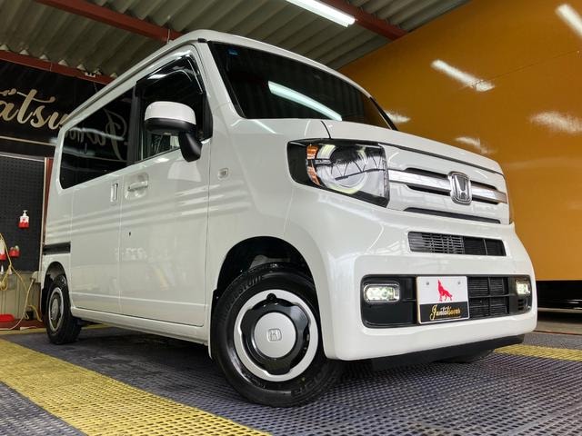 Honda N-VAN PLUS STYLE 2020 — фото автомобиля 1
