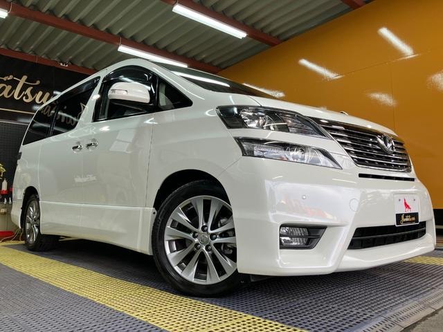Toyota VELLFIRE 2011 — фото автомобиля 1