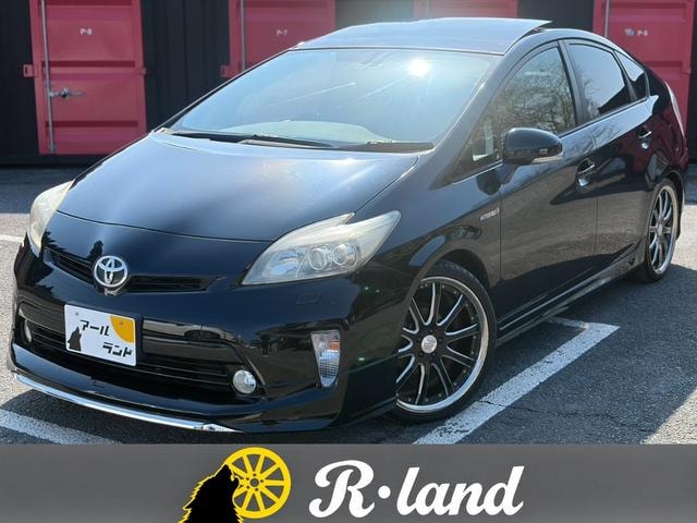 Toyota PRIUS 2013 — фото автомобиля 1