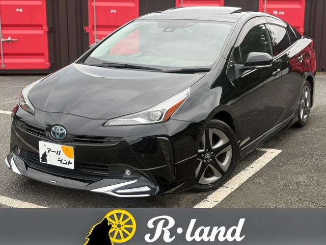Toyota PRIUS 2021 — фото автомобиля 1
