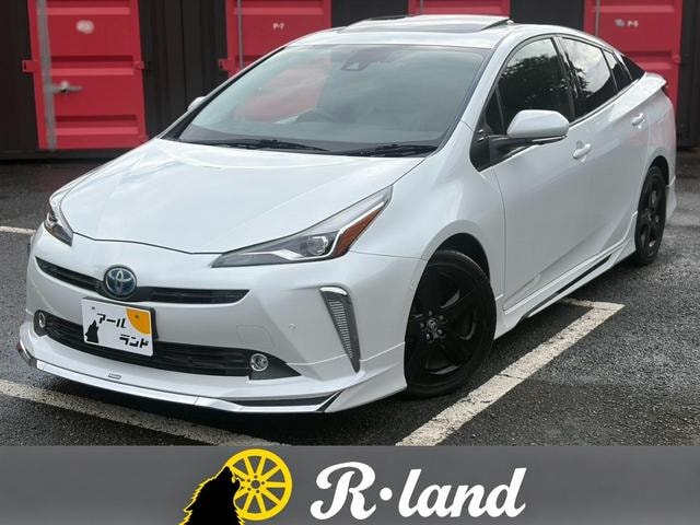 Toyota PRIUS 2021 — фото автомобиля