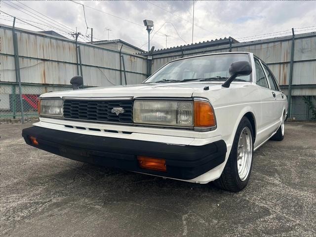Nissan BLUEBIRD 1982 — фото автомобиля 1