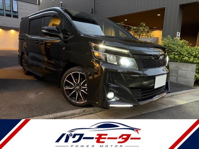 Toyota VOXY 2018 — фото автомобиля 1