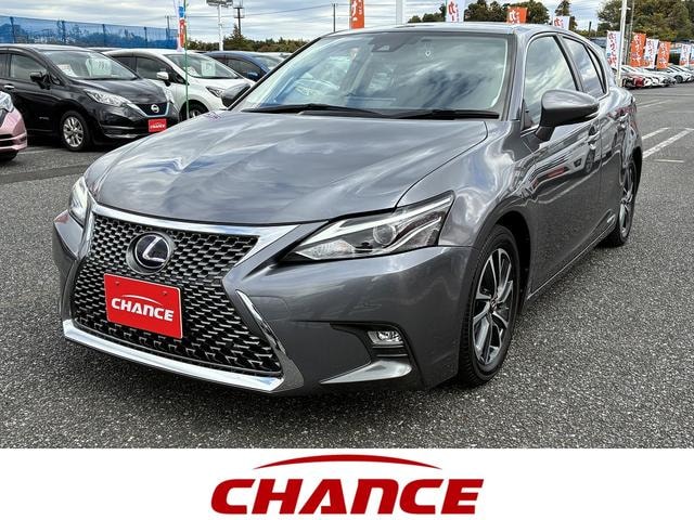 Lexus CT 2021 — фото автомобиля 1