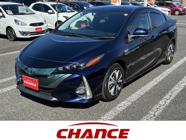 Toyota PRIUS PHV 2019 — фото автомобиля