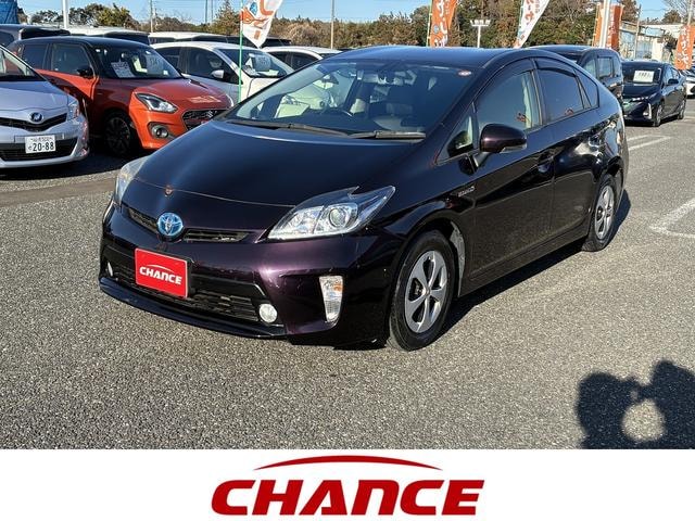 Toyota PRIUS 2014 — фото автомобиля