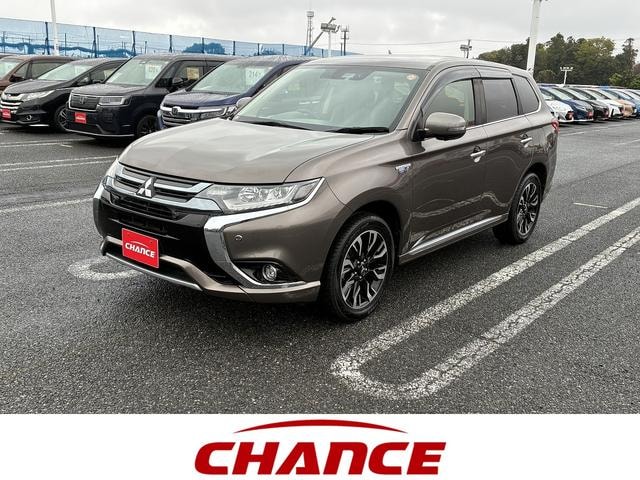 Mitsubishi OUTLANDER PHEV 2017 — фото автомобиля 1