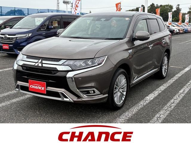 Mitsubishi OUTLANDER PHEV 2020 — фото автомобиля