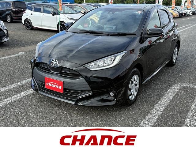 Toyota YARIS 2021 — фото автомобиля
