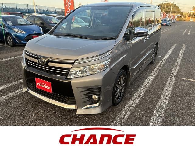 Toyota VOXY 2015 — фото автомобиля 1