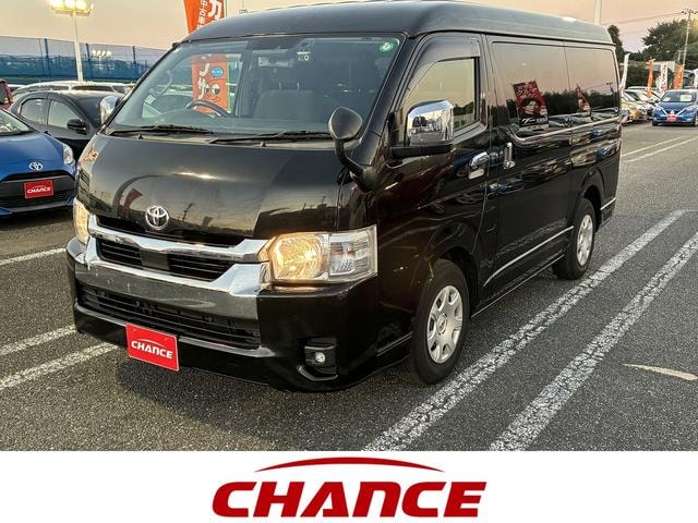 Toyota HIACE WAGON 2023 — фото автомобиля 1