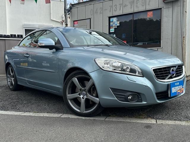 Volvo C70 2011 — фото автомобиля