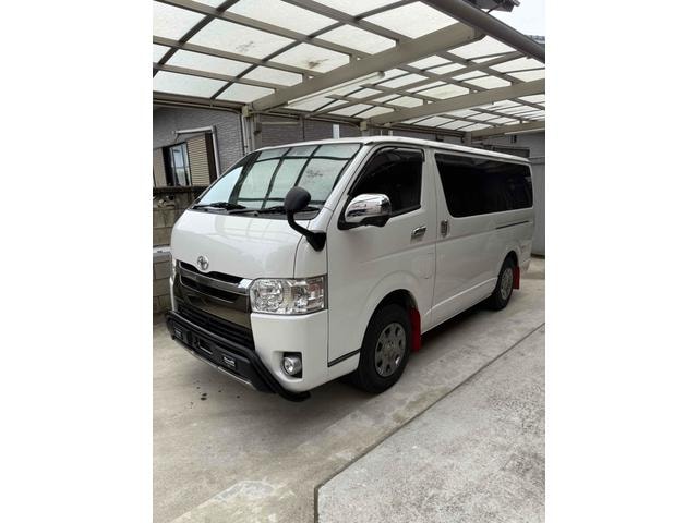 Toyota HIACE VAN 2019 — фото автомобиля